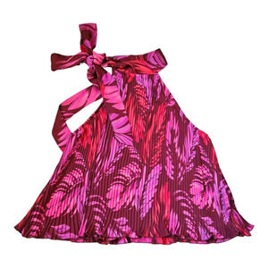 Forever 21 Small Pleated Cropped Halter Top